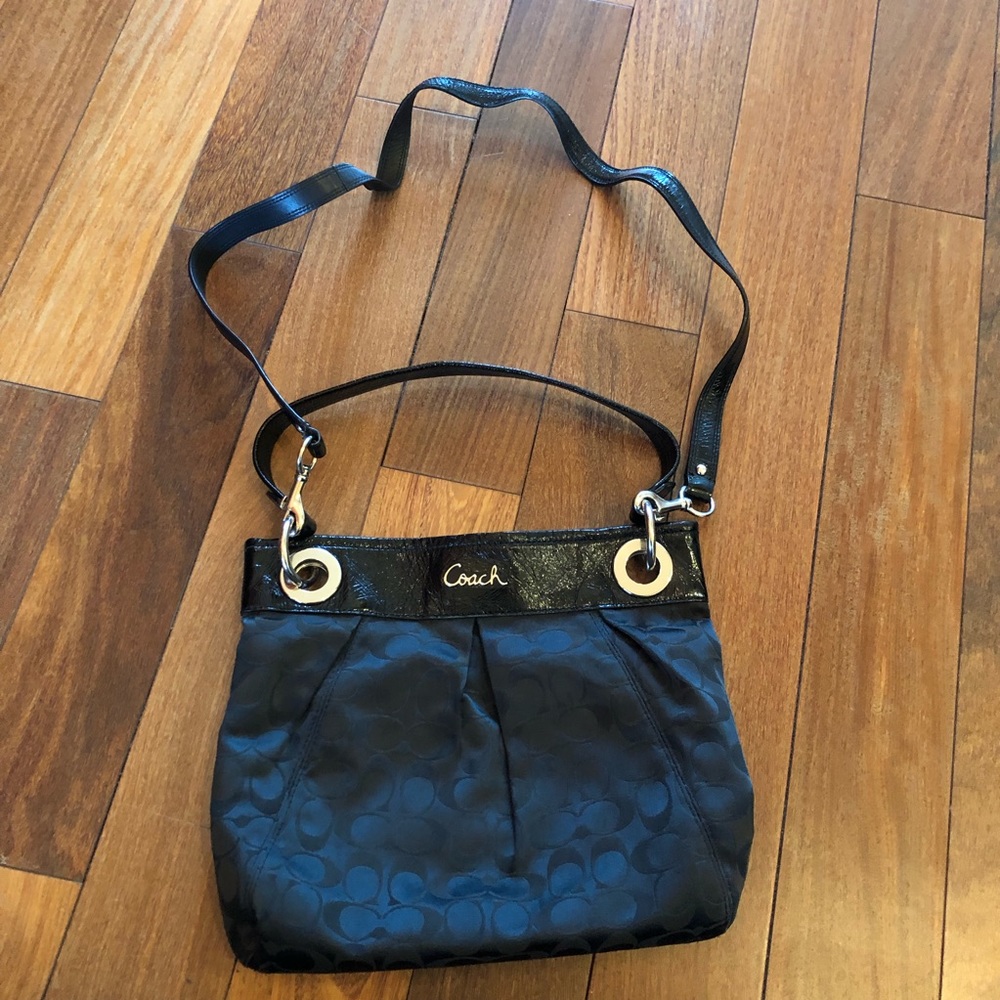 Coach crossbody black